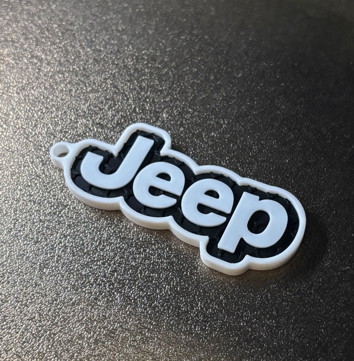 Premium Jeep Keychain – Honeycomb Pattern Edition