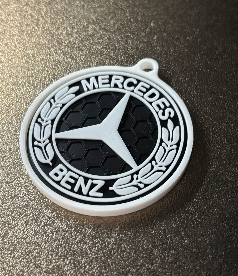 Premium Mercedes-Benz Keychain – Honeycomb Pattern Edition