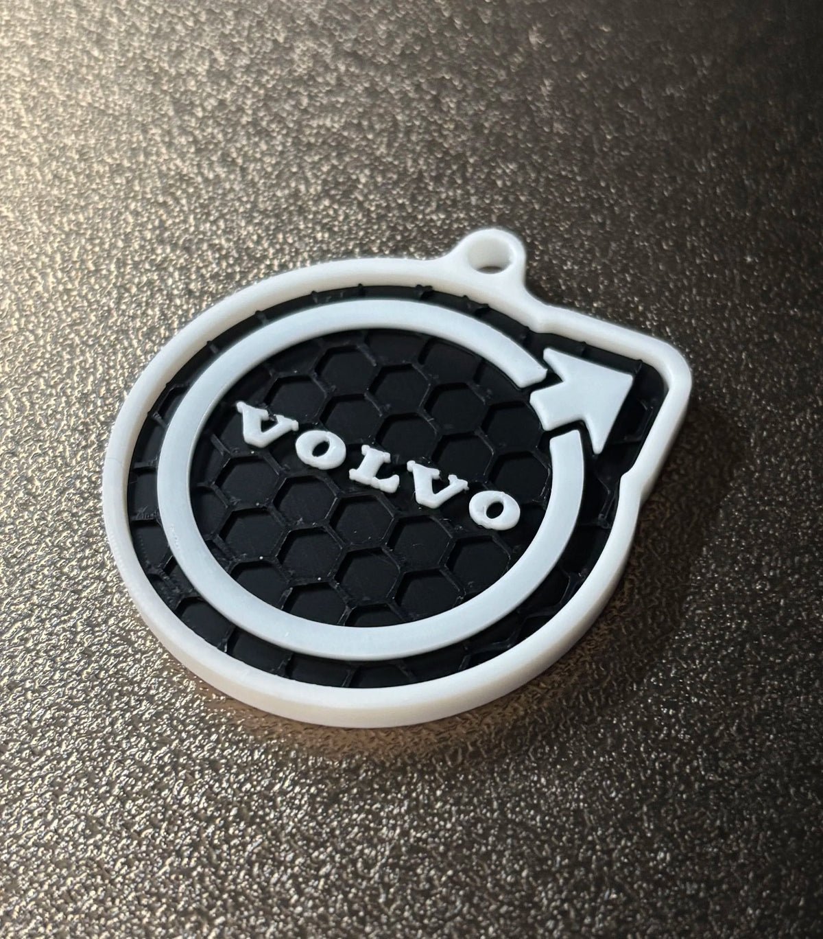 Premium Volvo Keychain – Honeycomb Pattern Edition